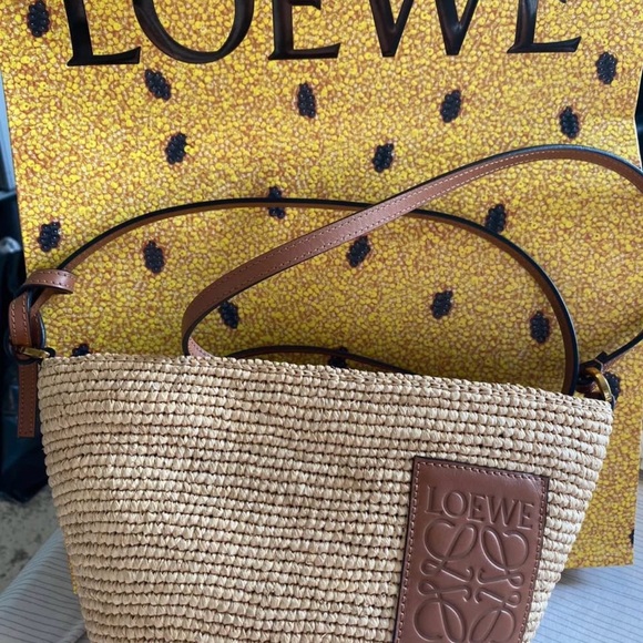 Loewe Natural Tan Raffia Crossbody Bag - Picture 2 of 5